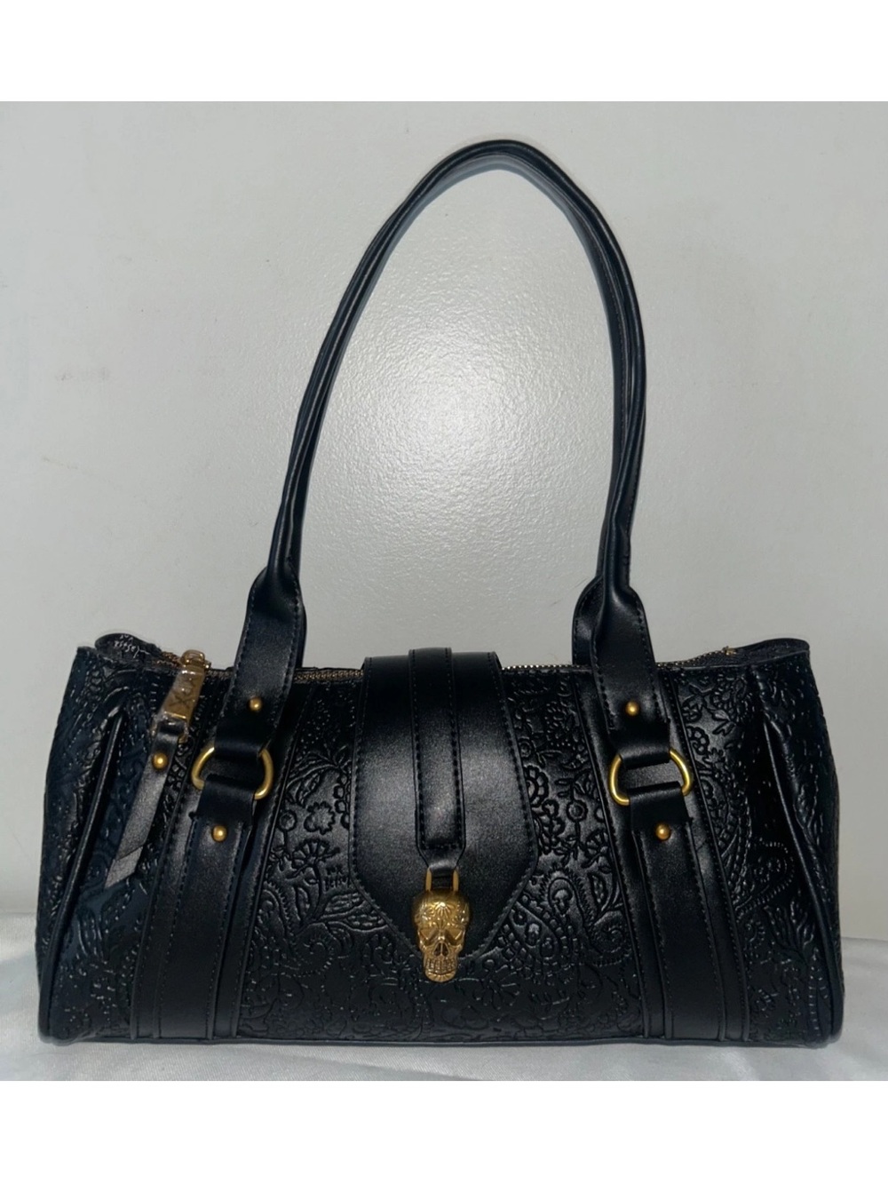 NEW! BETSEY JOHNSON XOCARMY Skull Shoulder Bag Black